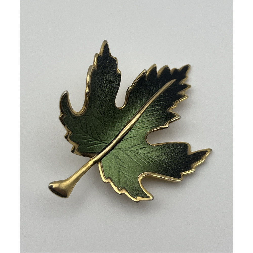 Green Enamel Gold Tone Leaf Brooch Pin Textured Nature Botanical Textured